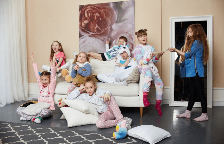 How to Style Kids Pajamas for Photoshoots Featured