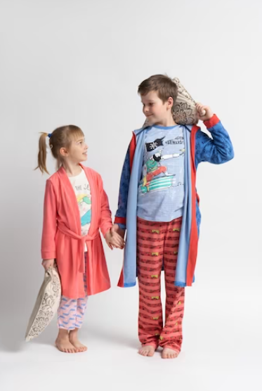 Two-images-side-by-side-one-showing-a-child-in-oversized-pajamas-and-the-other-in-well-fitted-ones